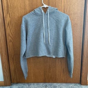 Cropped grey sweatshirt